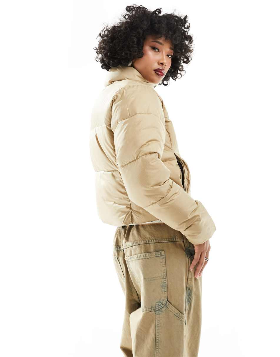 Puffect cropped jacket in beige Exclusive