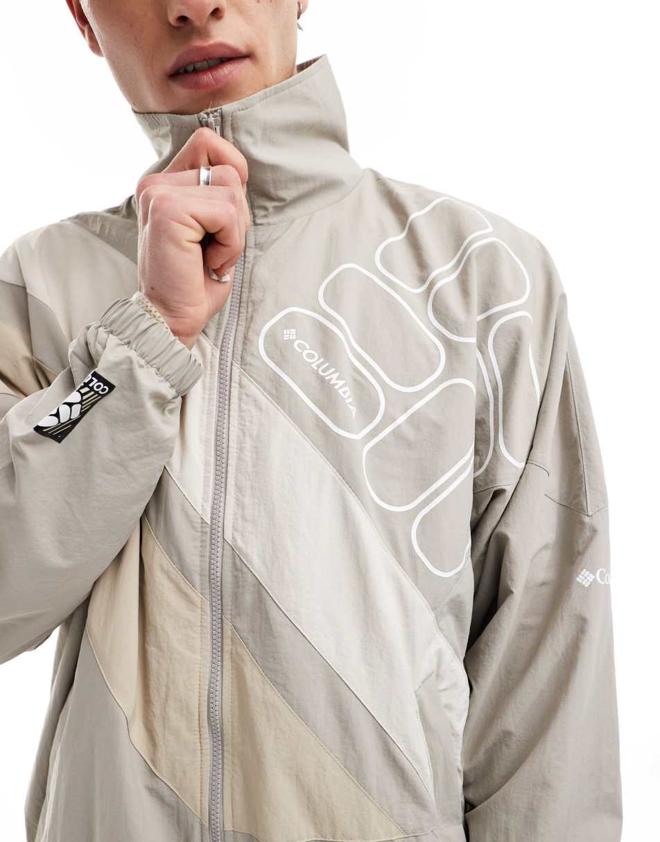 Reventure windbreaker in flint grey