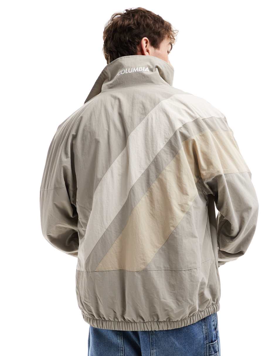 Reventure windbreaker in flint grey