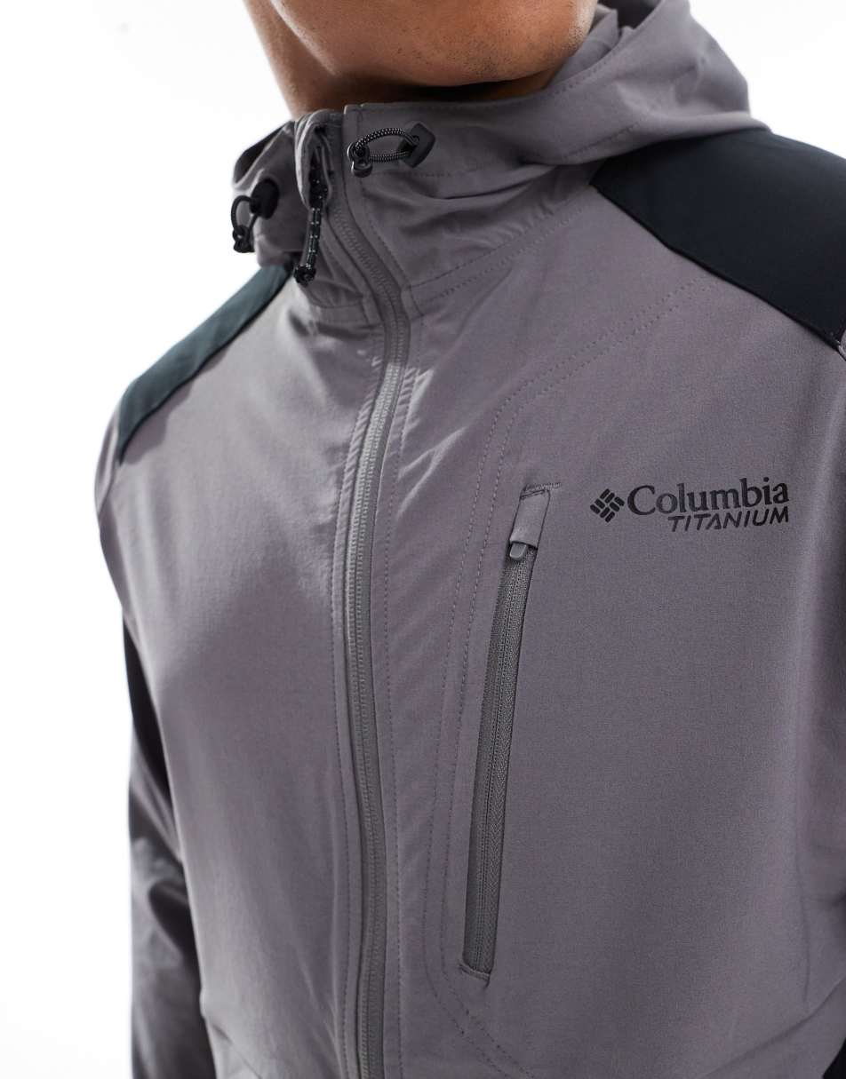 Triple Canyon hooded jacket in grey