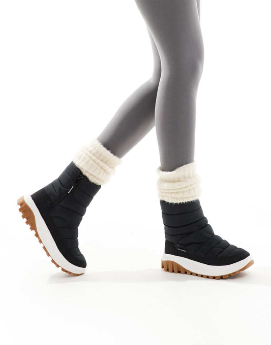 Snowtrot mid snow boots in black and sea salt