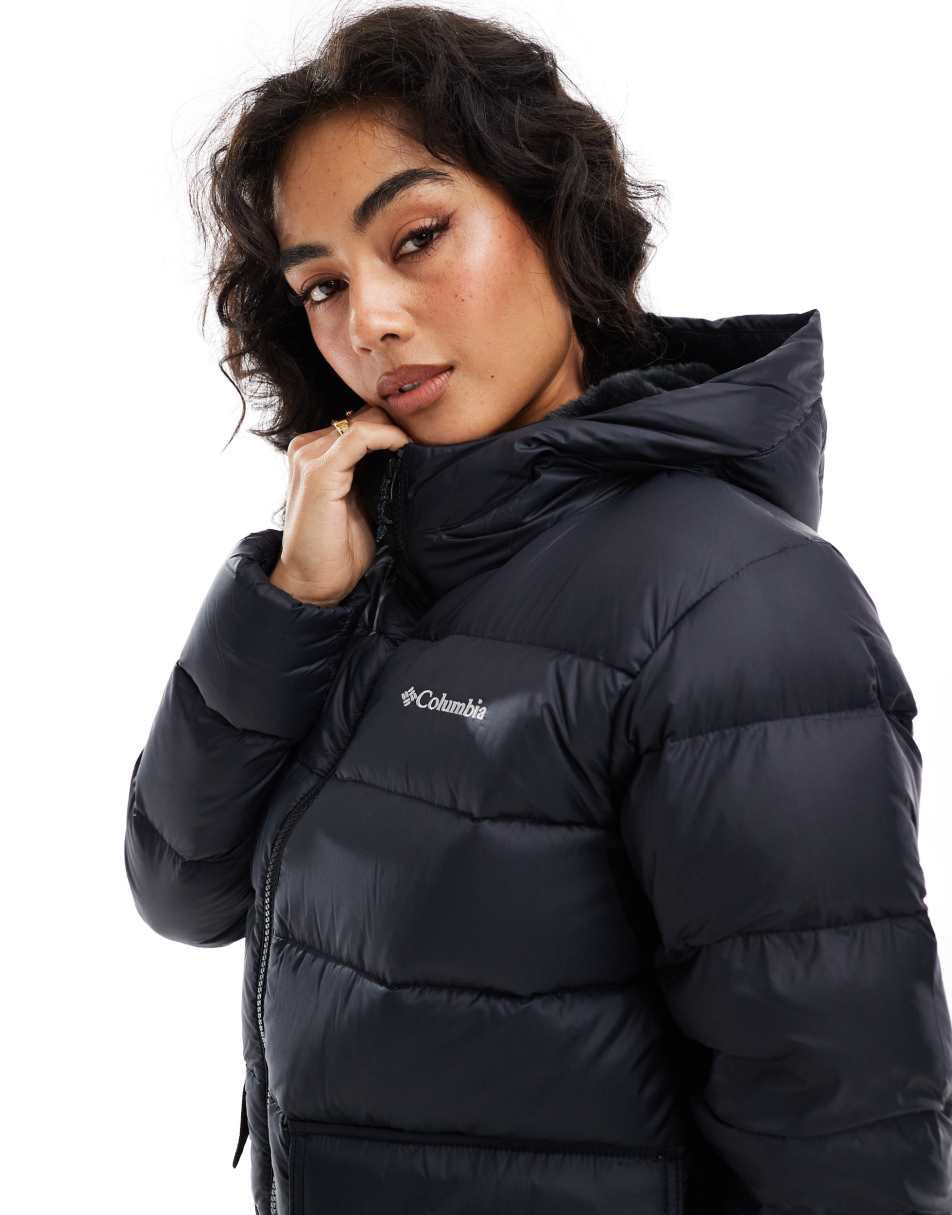 Harmony Falls hooded down jacket in black