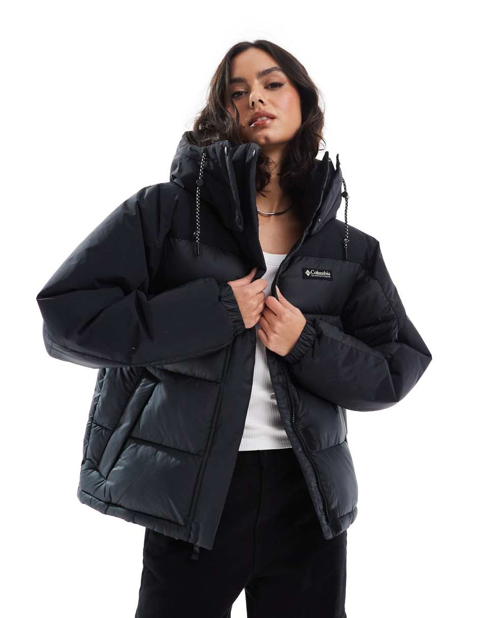 Snowqualmie II jacket in black