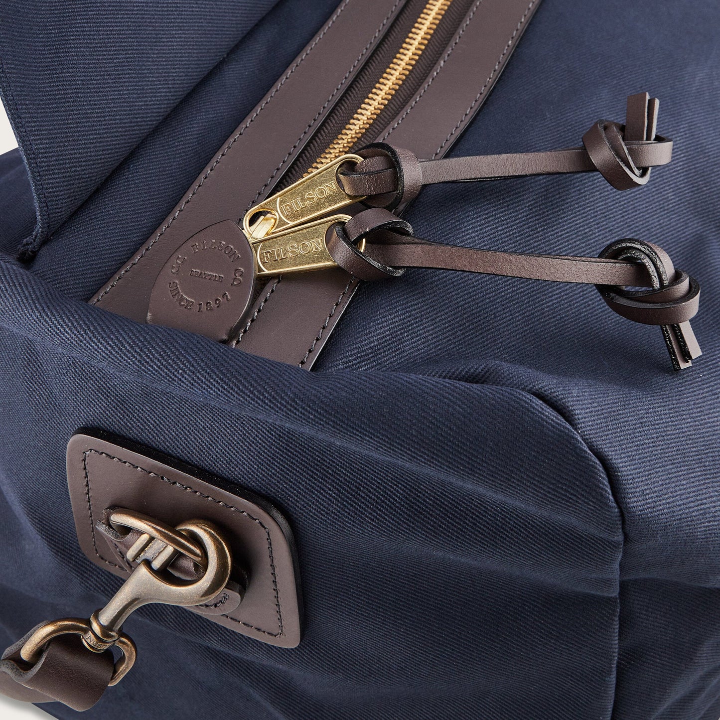 LARGE RUGGED TWILL DUFFLE BAG