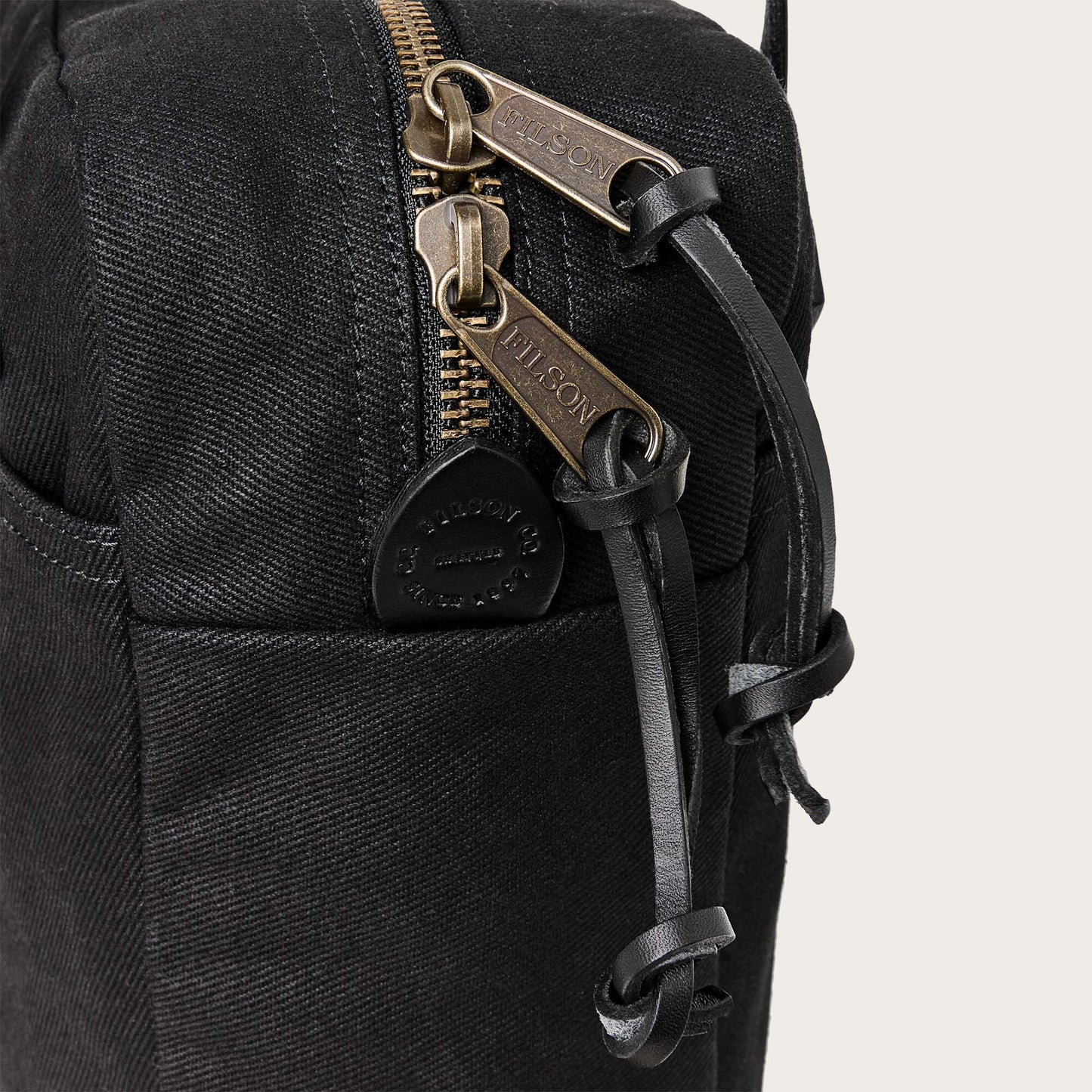 RUGGED TWILL SMALL ZIPPER TOTE BAG